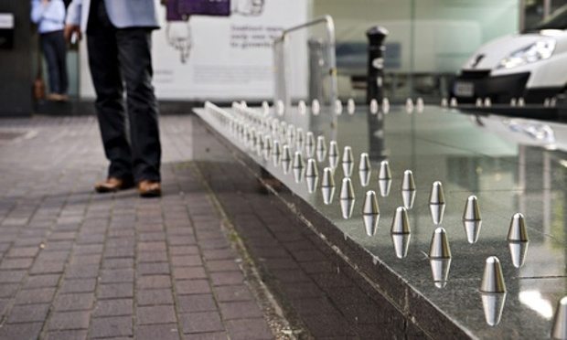 Hostile-architecture-spik-011