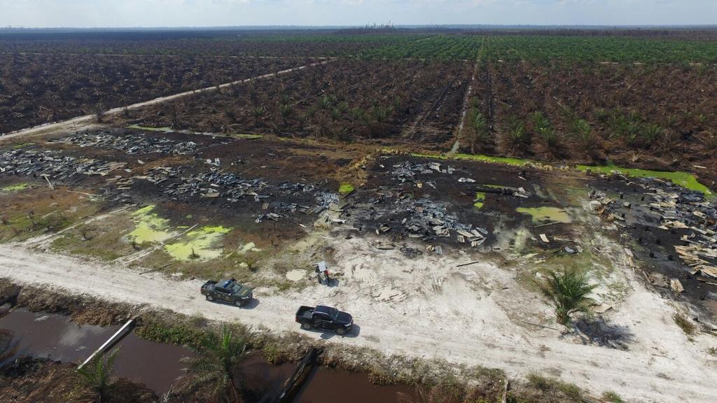 This is the location where the seven staffs of KLHK (Indonesian Ministry of Environment and Forestry) were held, while they were investigating the 2,000 ha of land on fire belonging to PT APSL in Rokan Hulu District, Riau Province / photo KLHK