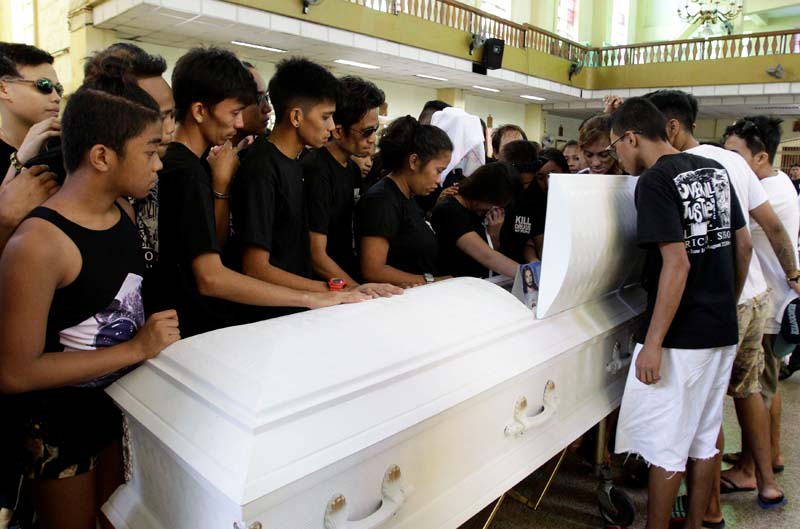 Relatives of Eric Quintinita Sison in Philippines / photo: complexmathematics.tech