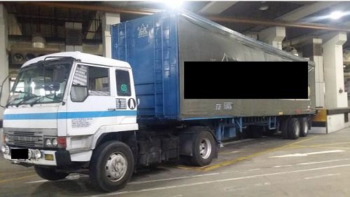 Lorry carrying the consignment (Source : ICA).
