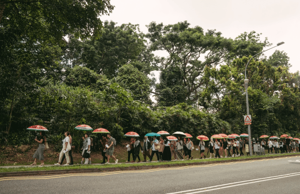 70 people peacefully walked to the Istana in an orderly fashion to deliver their letters to the Prime Minister. (Photo:Amrita Chandradas)